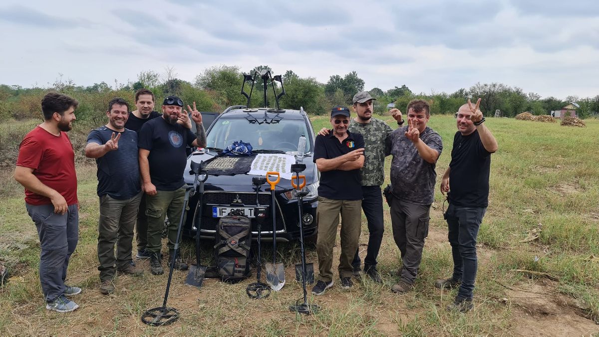 Group of lucky finders